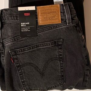 Levi's Ribcage Bell High-Rise Jeans — Black NWT 33 x 32